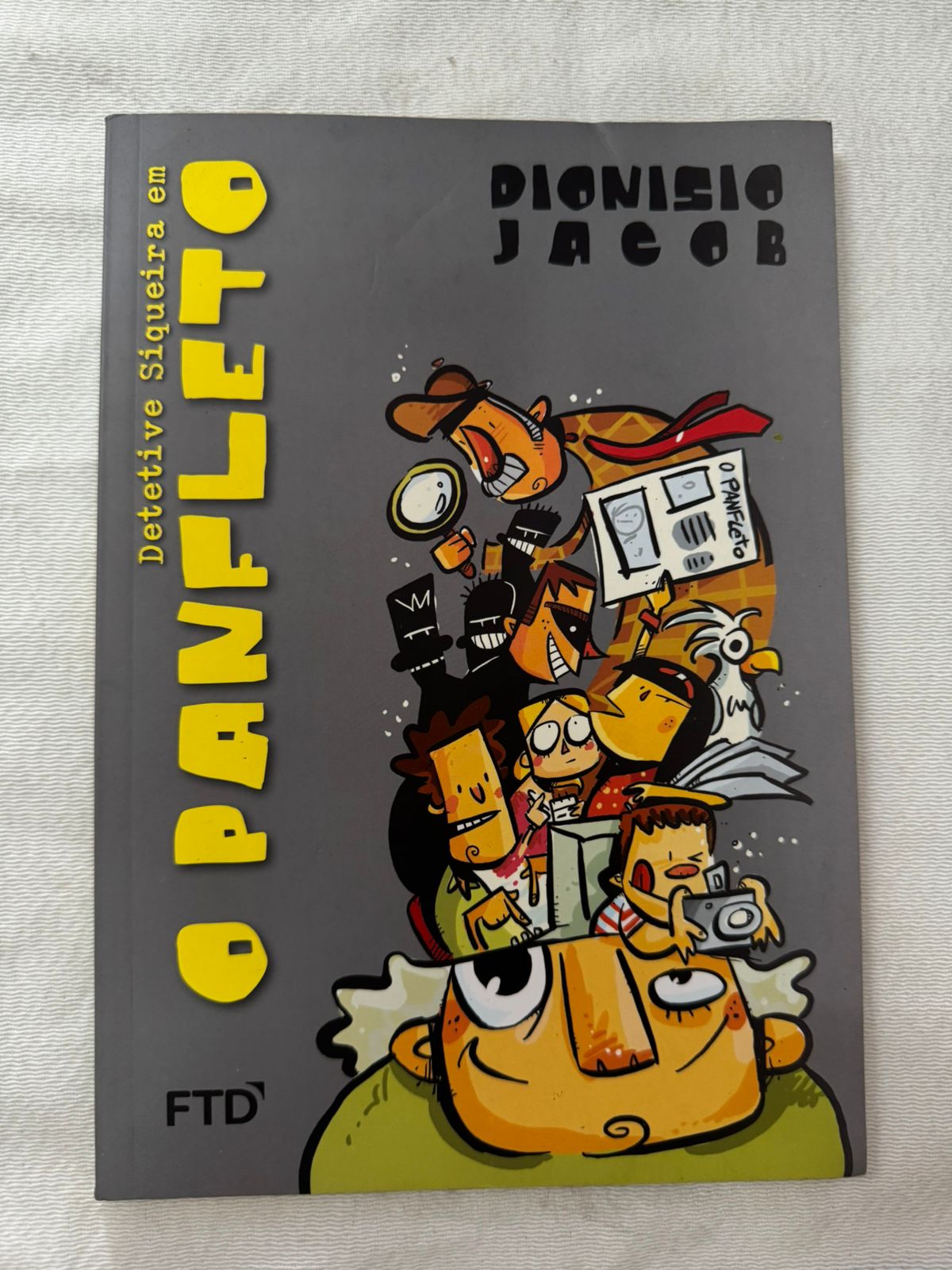 Detetive Siqueira Em o Panfleto
