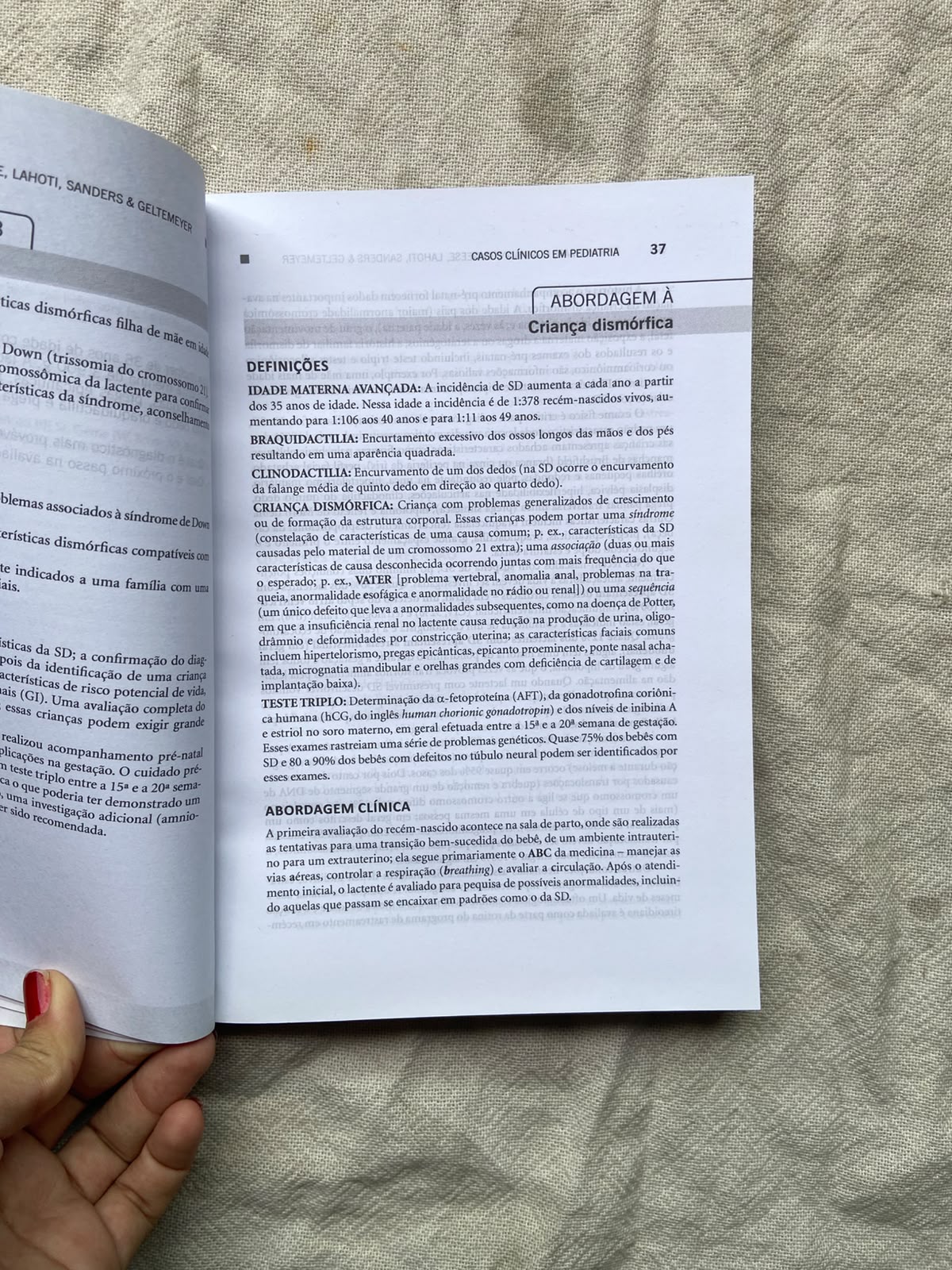 Livro Casos Clínicos Em Pediatria 4 Edição (Usado)