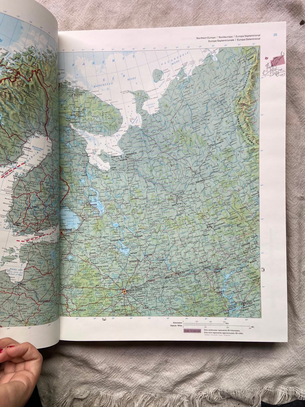 Livro Britannica Atlas 1970 (Usado)