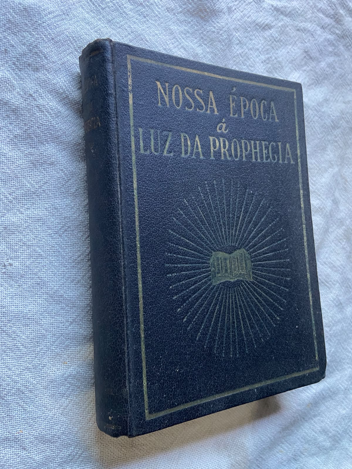 Nossa Época Á Luz da Prophecia