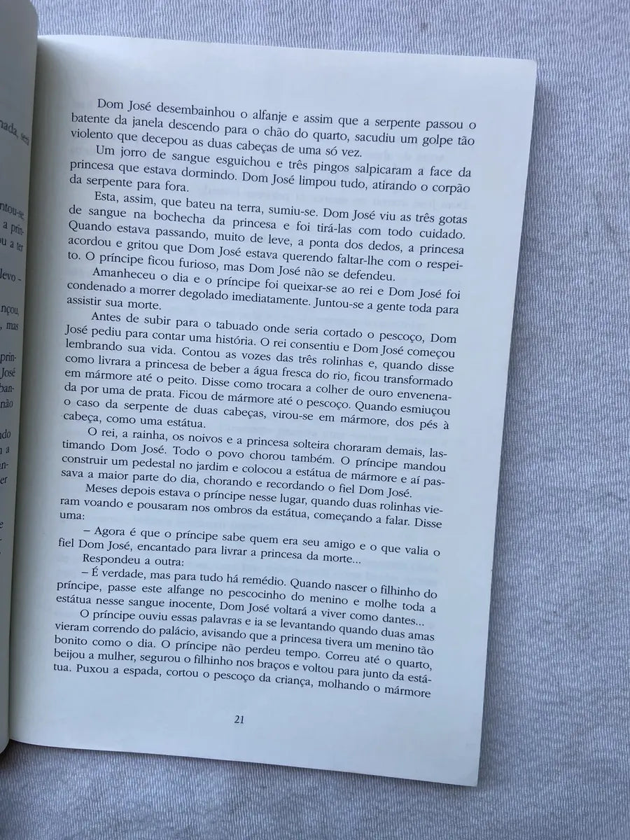 Livro Contos Tradicionais Do Brasil Para Jovens 2006 (Usado)