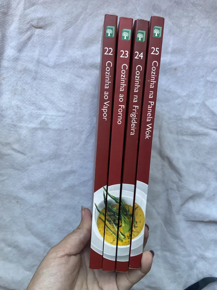 Livro Coleção A Grande Cozinha 4 Volumes Do 22 Ao 25 (Usado)