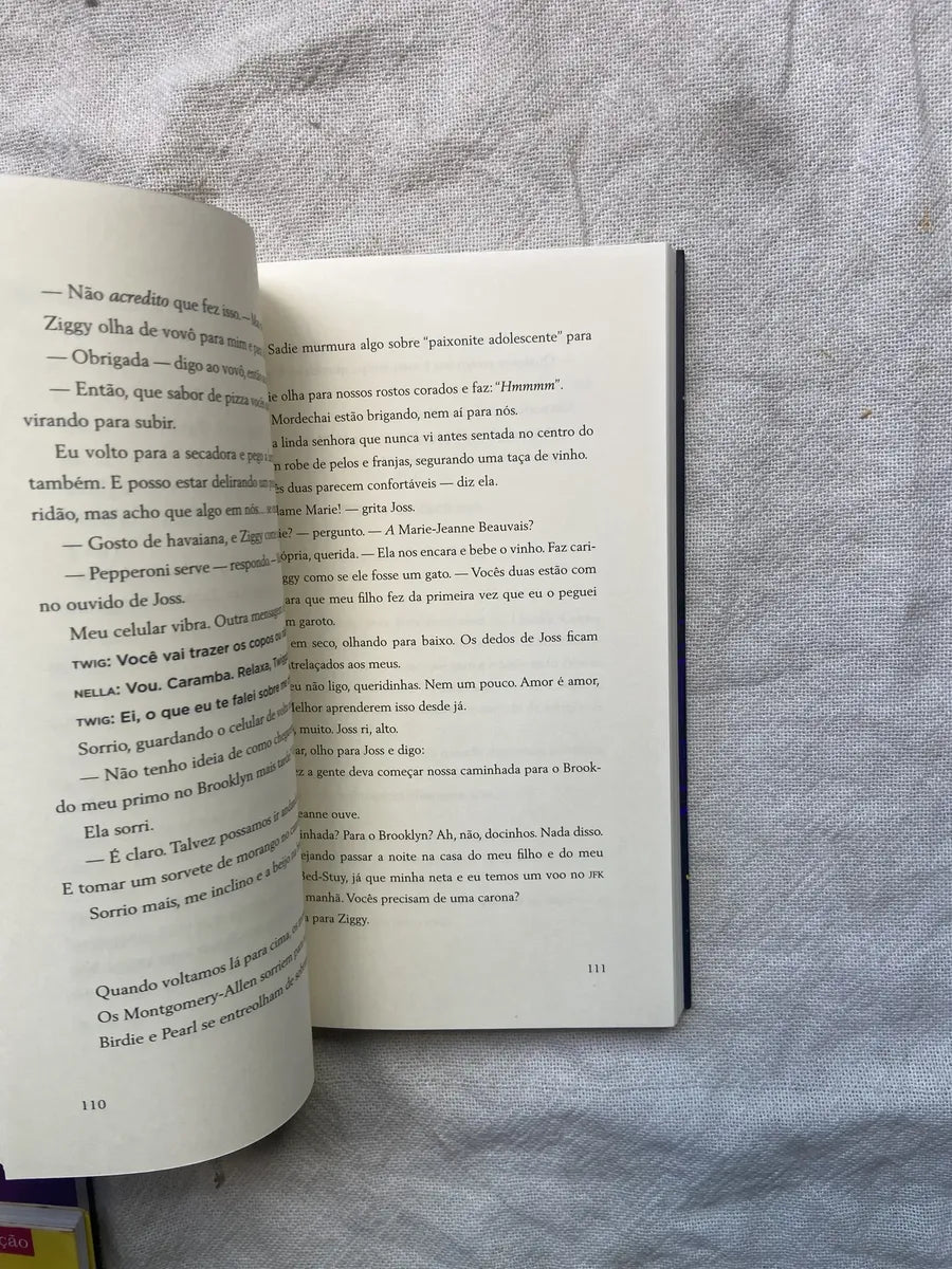 Livro Blackout O Amor Também Brilha No Escuro 1 Edição 2021 (Usado)