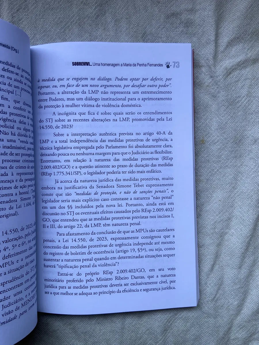 Livro Sobrevivi Uma Homenagem A Maria Da Penha Fernandes (Usado)