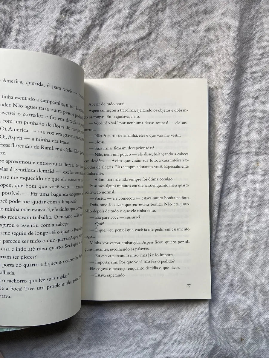 Livro A Seleção Kiera Cass Box 2 Volumes 1 E 2 (Usado)
