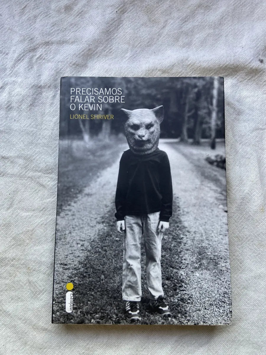 Livro Precisamos Falar Sobre O Kevin Lionel Shriver 2007 (Usado)