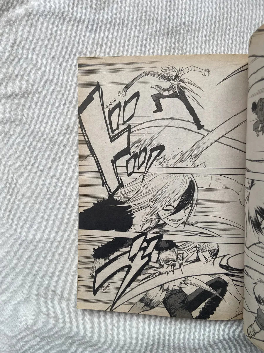 Mangá Blood Lad Vol 4 Yuuki Kodama 2011 (Usado)