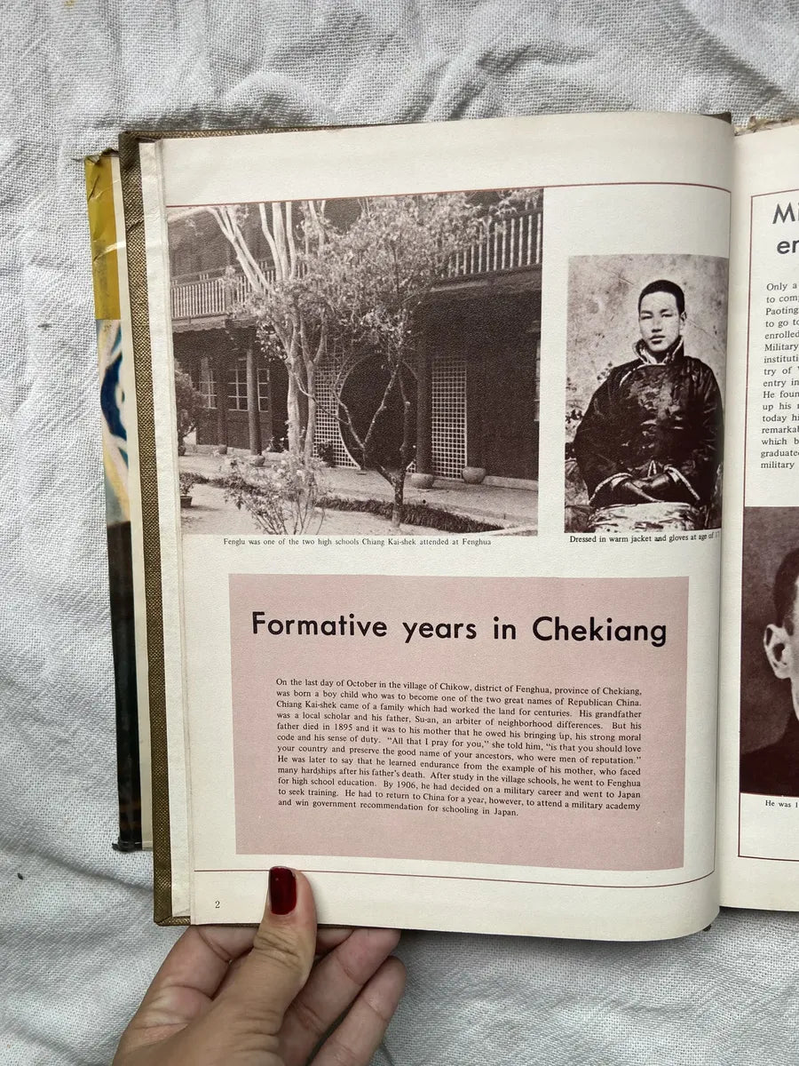 Livro President Chiang Kai Shek His Life Story In Pictures (Usado)