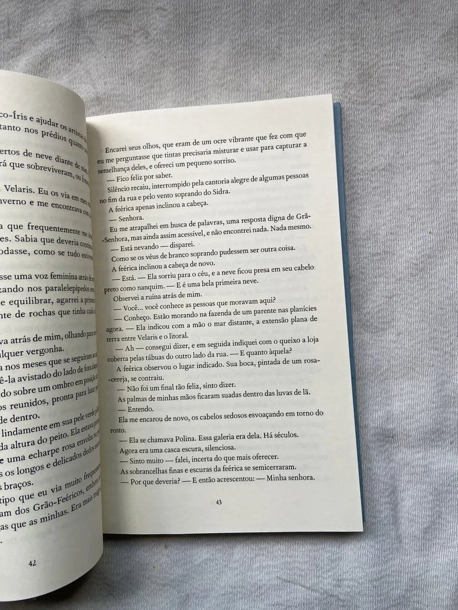 Livro Corte De Gelo E Estrelas Vol 1 Sarah J Maas 12 Ed 2020 (Usado)