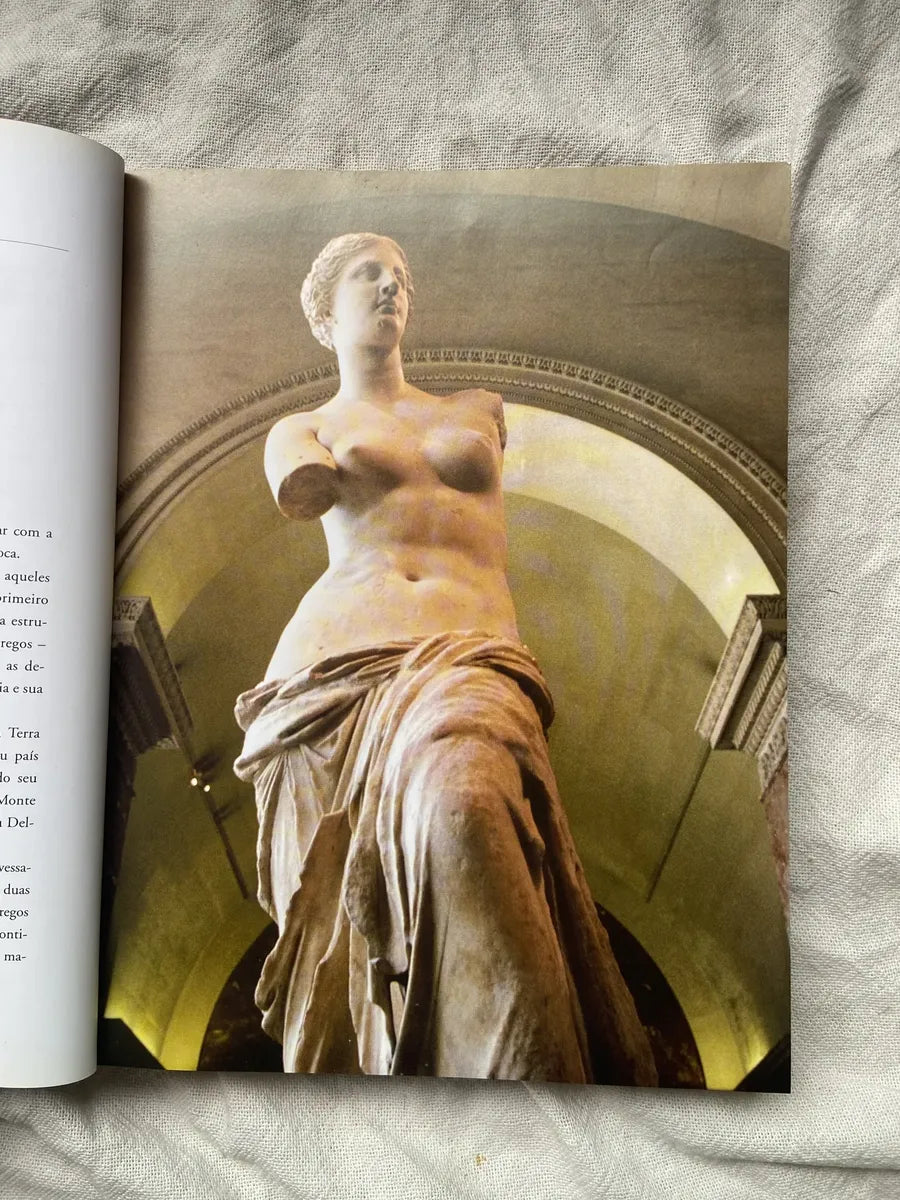 O Livro De Ouro Da Mitologia História De Deuses E Heróis (Usado)