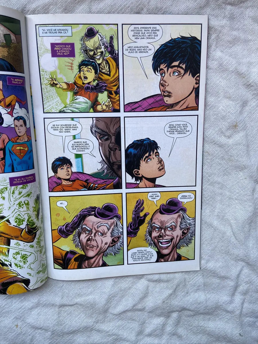 Gibi Superman Remascido Action Comics Número 10 (Usado)