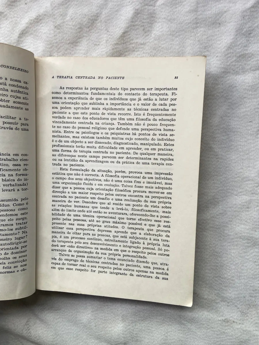 Livro Terapia Centrada No Paciente 1975 (Usado)