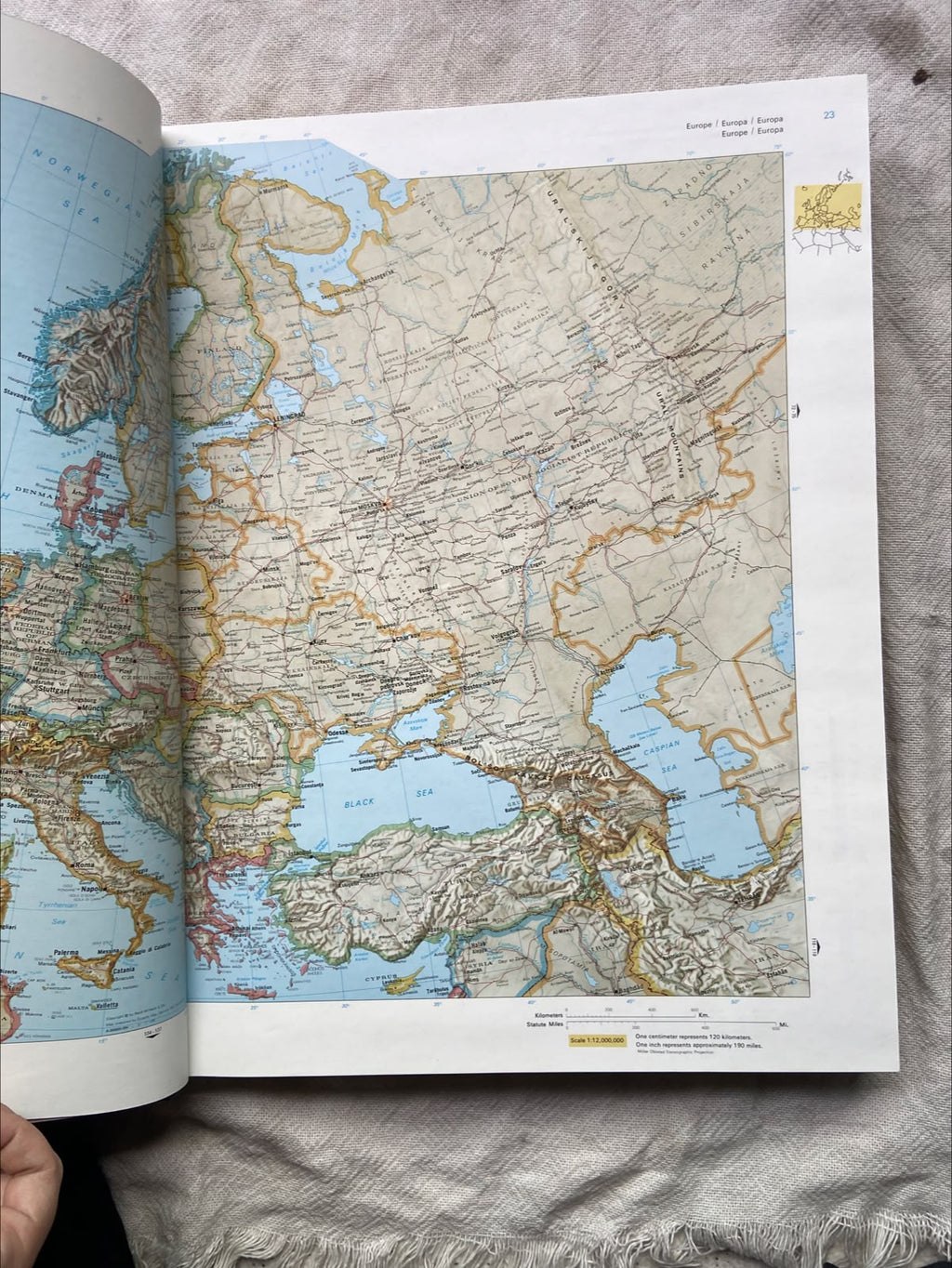 Livro Britannica Atlas 1970 (Usado)