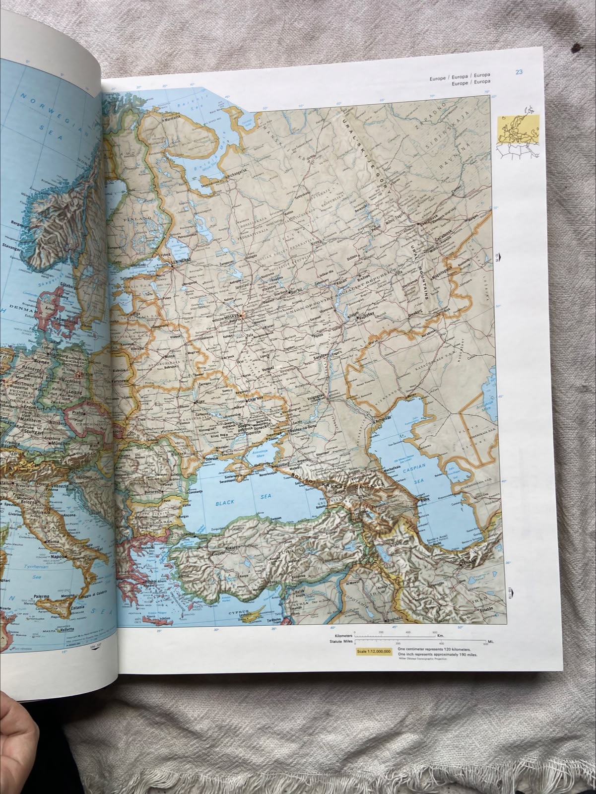 Livro Britannica Atlas 1970 (Usado)